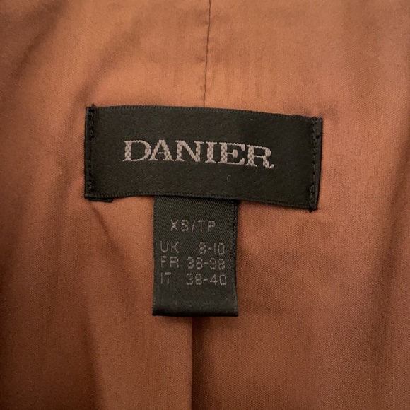 Leather jacket from Danier - Picture 3 of 5